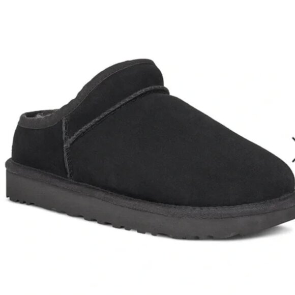 UGG Shoes - UGG CLASSIC BLACK SLIPPER